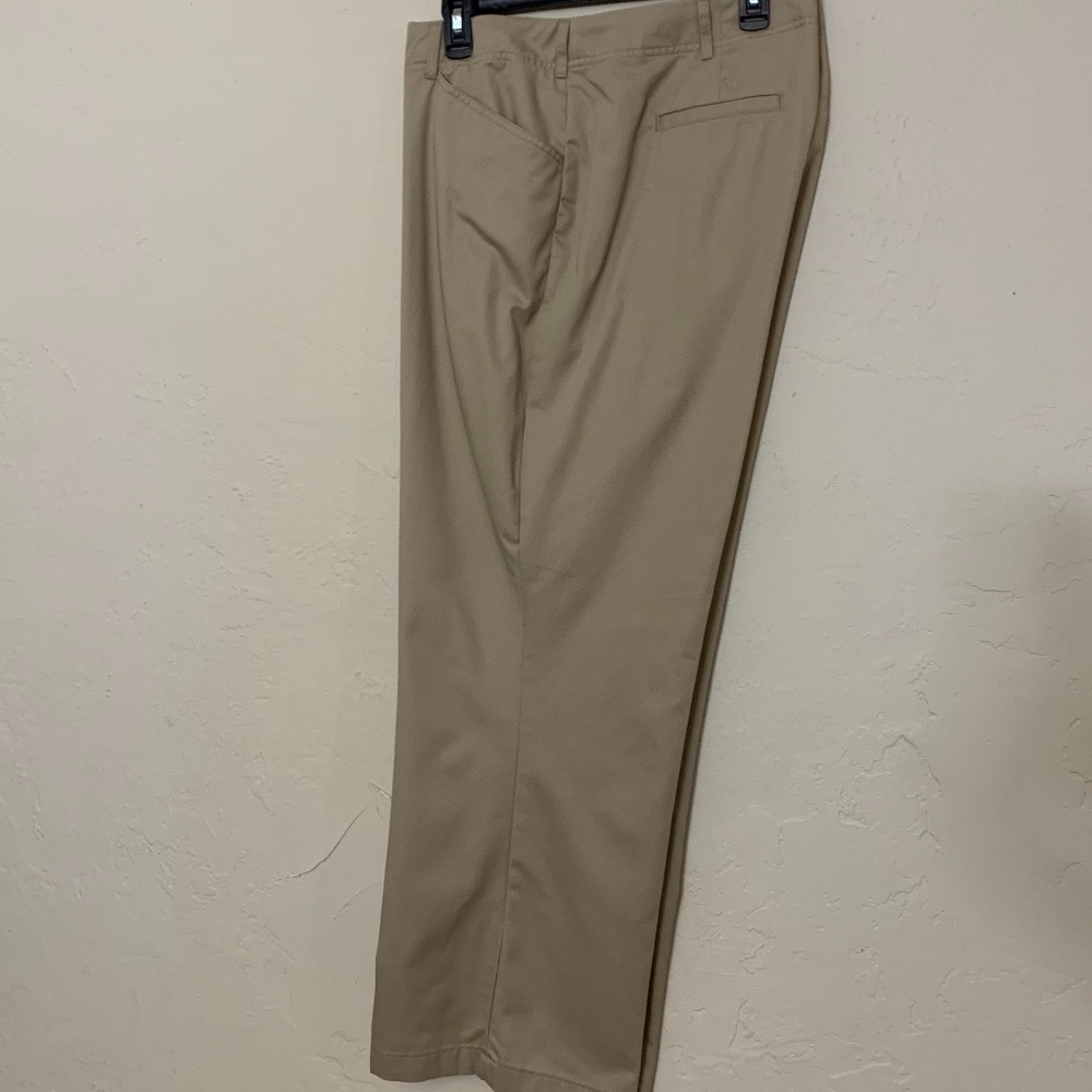 *CLEARANCE* Lands'' End  3X/22W Tan Khaki's